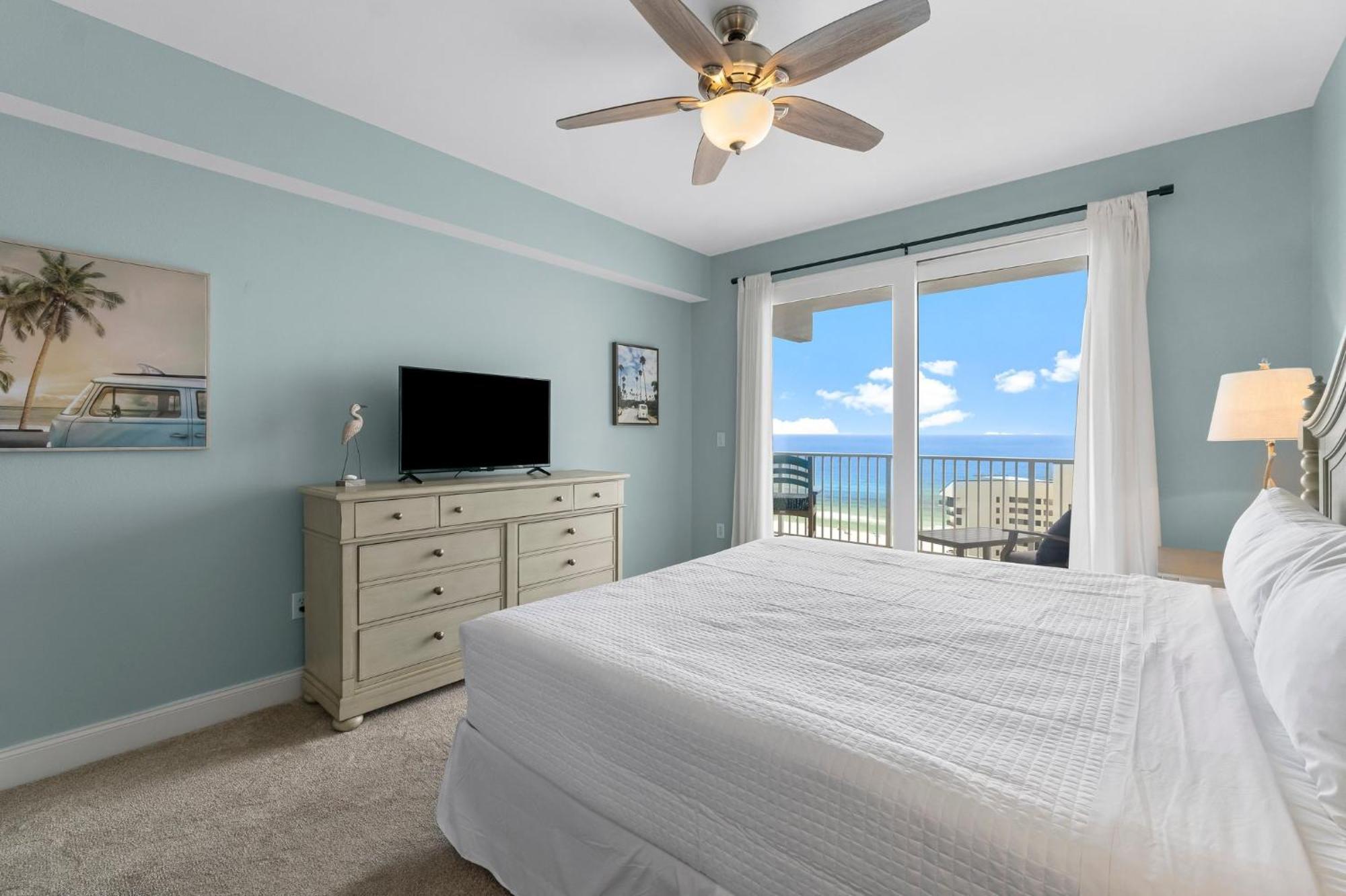 Laketown Wharf 1510 *